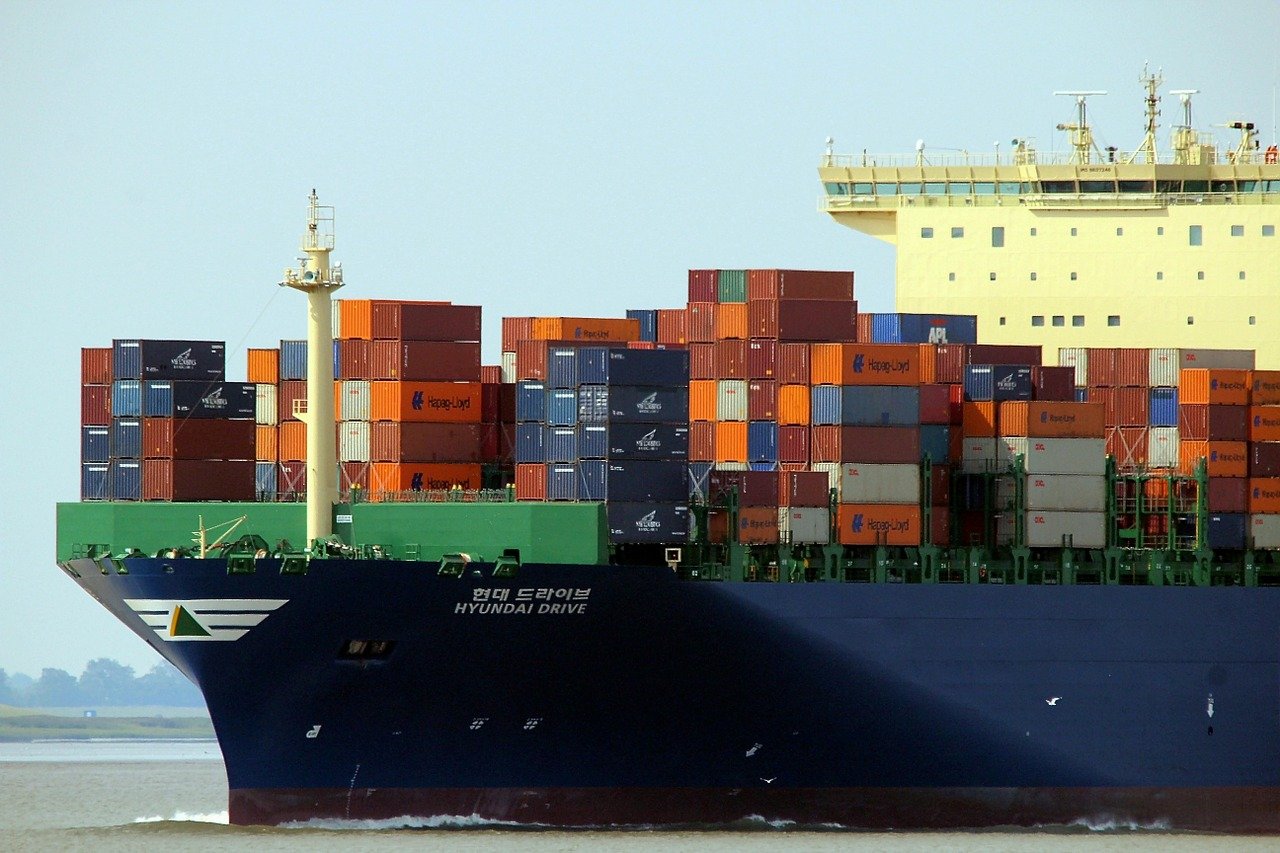 3 Reasons Container Ships Are The Future Of Vehicle Transportation