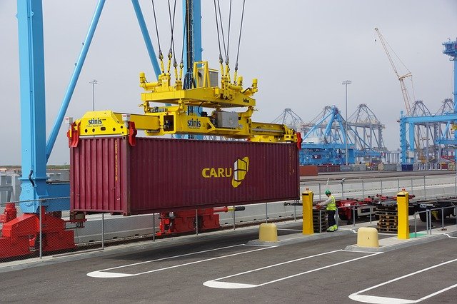 Can You Drive Cars Into A Shipping Container When Using An R-Rak?