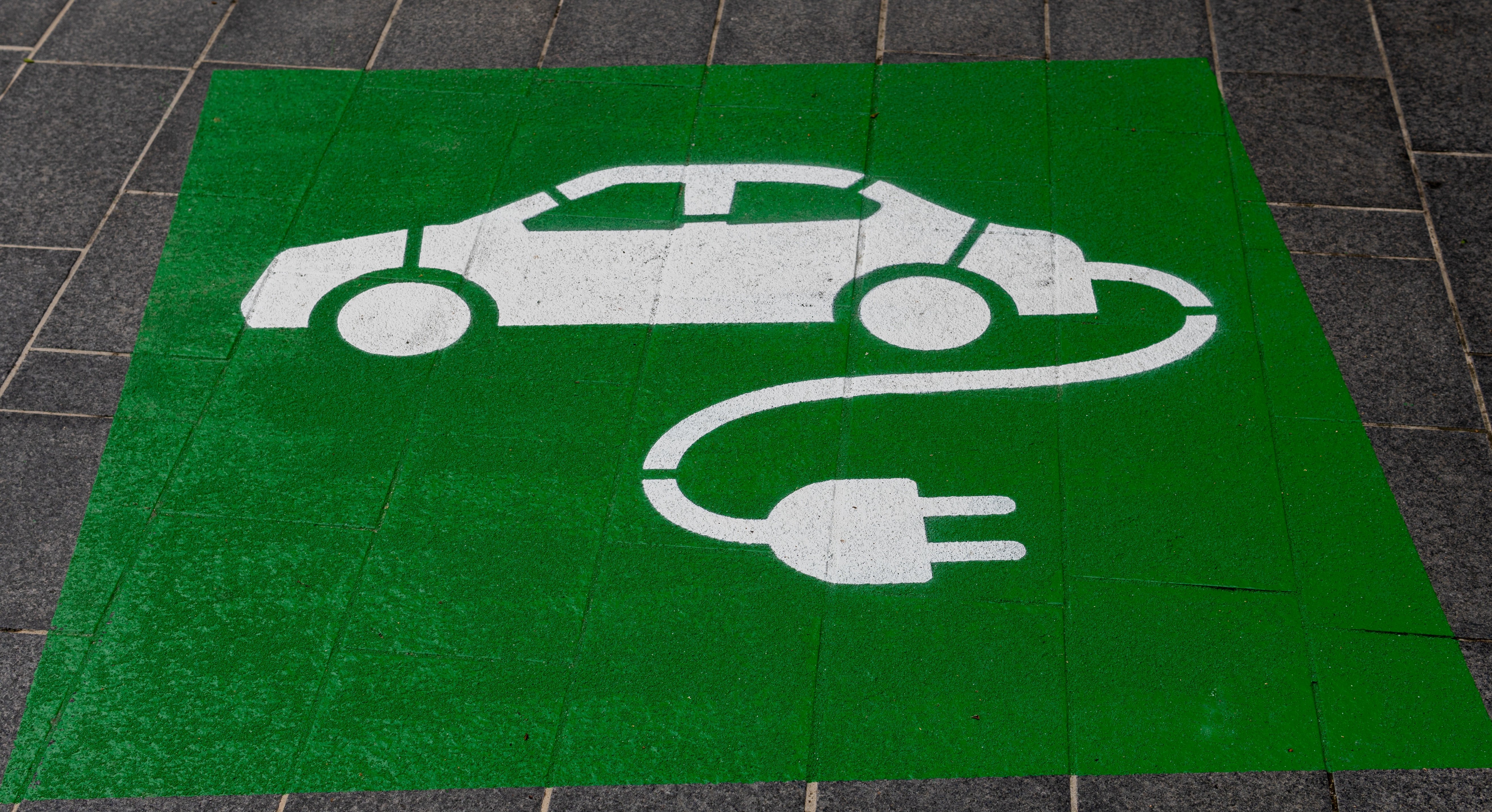 Problems with electric cars & the solutions 